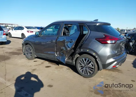 2023 Nissan Kicks Sv Xtronic Cvt z USA, uszkodzony, nr VIN 3N1CP5CV2PL507527